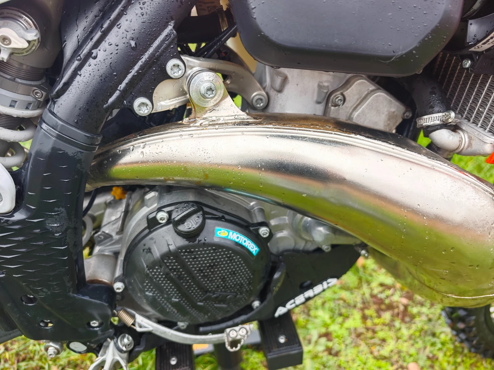 Ktm EXC TBI 300 - изображение 10