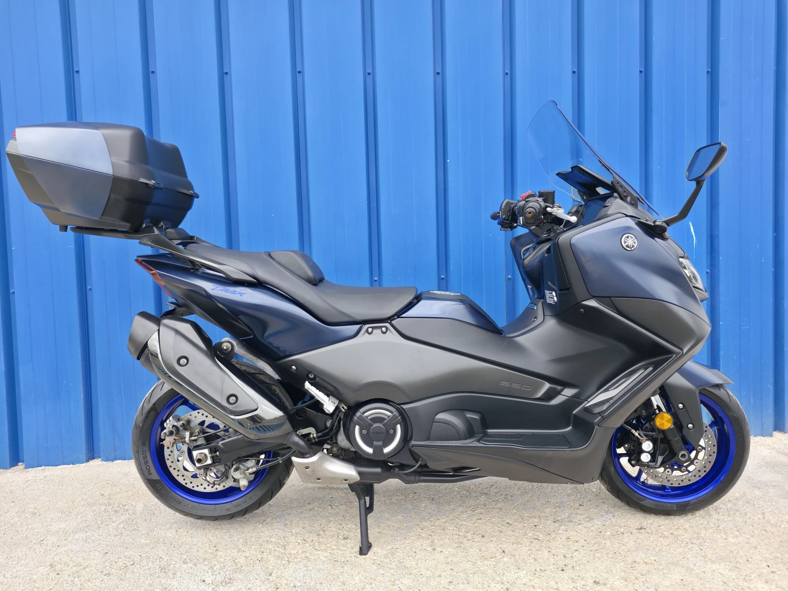 Yamaha T-max 560