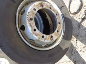 Гуми, снимка 12