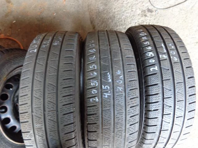 Гуми Зимни 205/65R16, снимка 2 - Гуми и джанти - 18669977