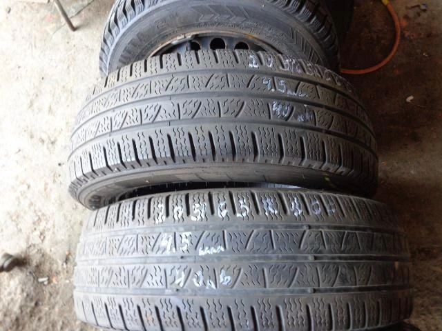 Гуми Зимни 205/65R16, снимка 4 - Гуми и джанти - 18669977