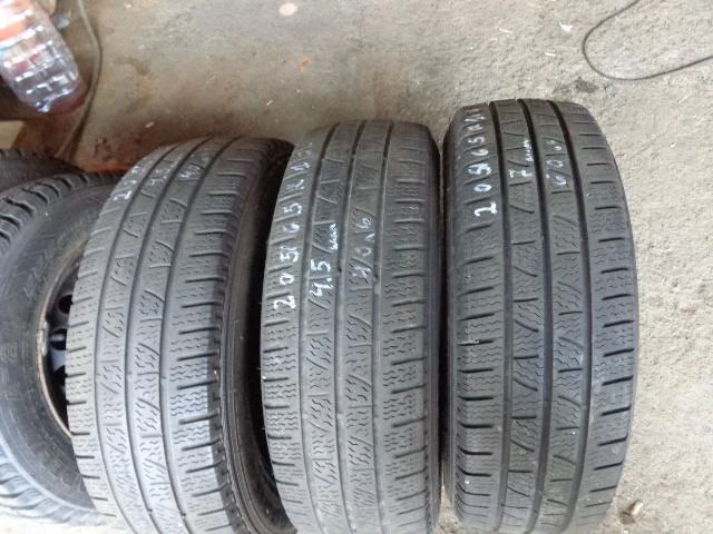 Гуми Зимни 205/65R16, снимка 5 - Гуми и джанти - 18669977