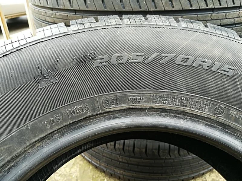 Гуми Зимни 205/70R15, снимка 8 - Гуми и джанти - 24206178