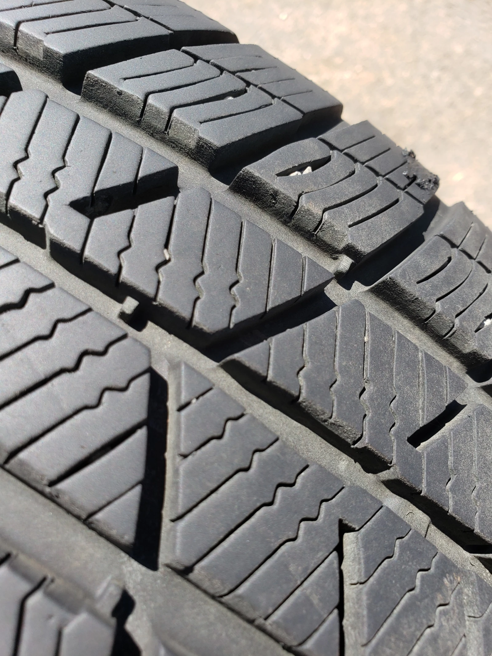 Гуми Зимни 205/55R16, снимка 5 - Гуми и джанти - 55990199