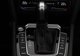VW Arteon 4X4/R-LINE/200HP/IQ LIGHT/HUD/KLESS/PANO/CAM/612z | Mobile.bg � ����� ������ 16