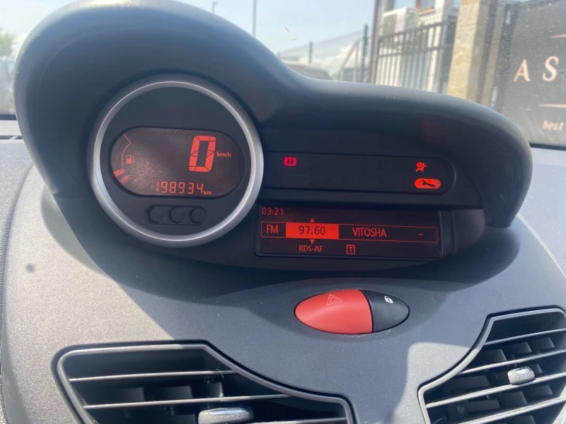 Renault Twingo 1.2I EURO 5A, снимка 16 - Автомобили и джипове - 46387243