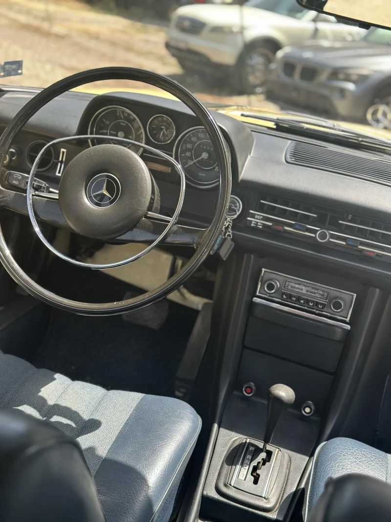 Mercedes-Benz 114 230 , снимка 11 - Автомобили и джипове - 51183577