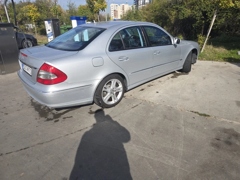 Mercedes-Benz E 280, снимка 4 - Автомобили и джипове - 52283310