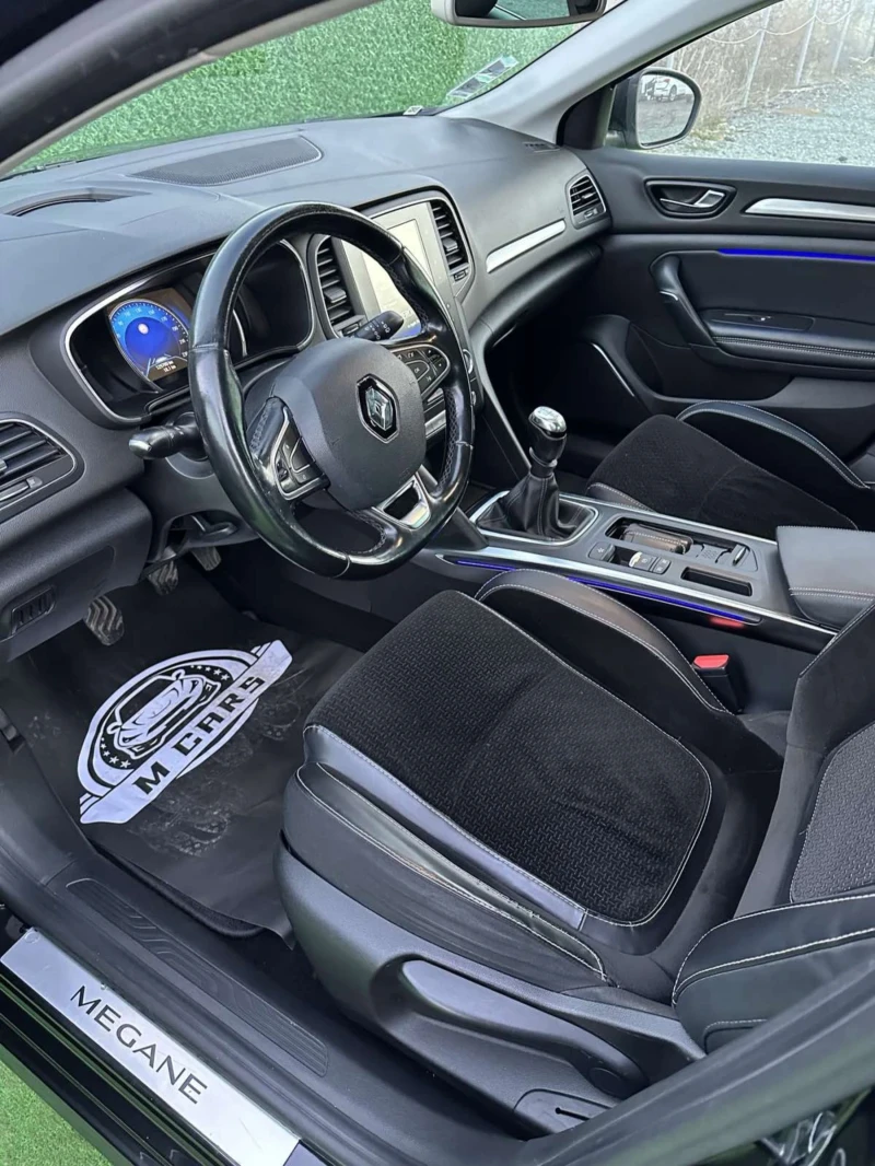 Renault Megane, снимка 11 - Автомобили и джипове - 52399427