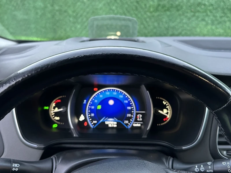 Renault Megane, снимка 7 - Автомобили и джипове - 52399427