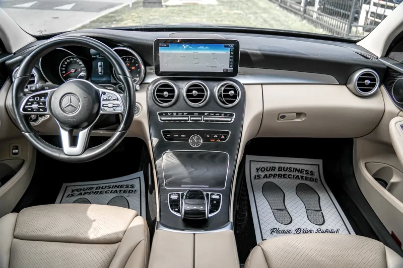 Mercedes-Benz C 300 AMG, PANORAMA, BLIND SPOT, ПОДГРЕВИ, KEYLESS, снимка 10 - Автомобили и джипове - 52506936