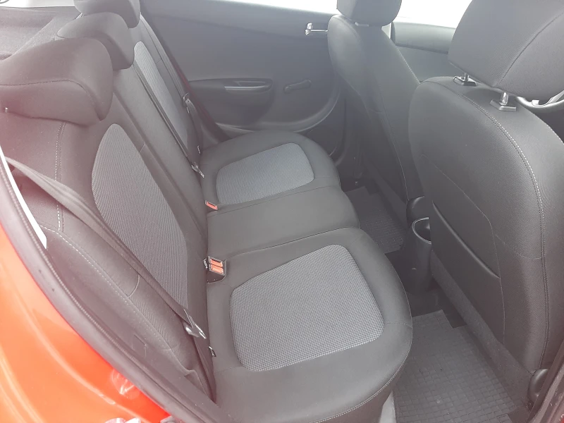 Hyundai I20 1.25 85ks., снимка 11 - Автомобили и джипове - 52689804