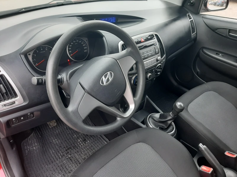 Hyundai I20 1.25 85ks., снимка 8 - Автомобили и джипове - 52689804