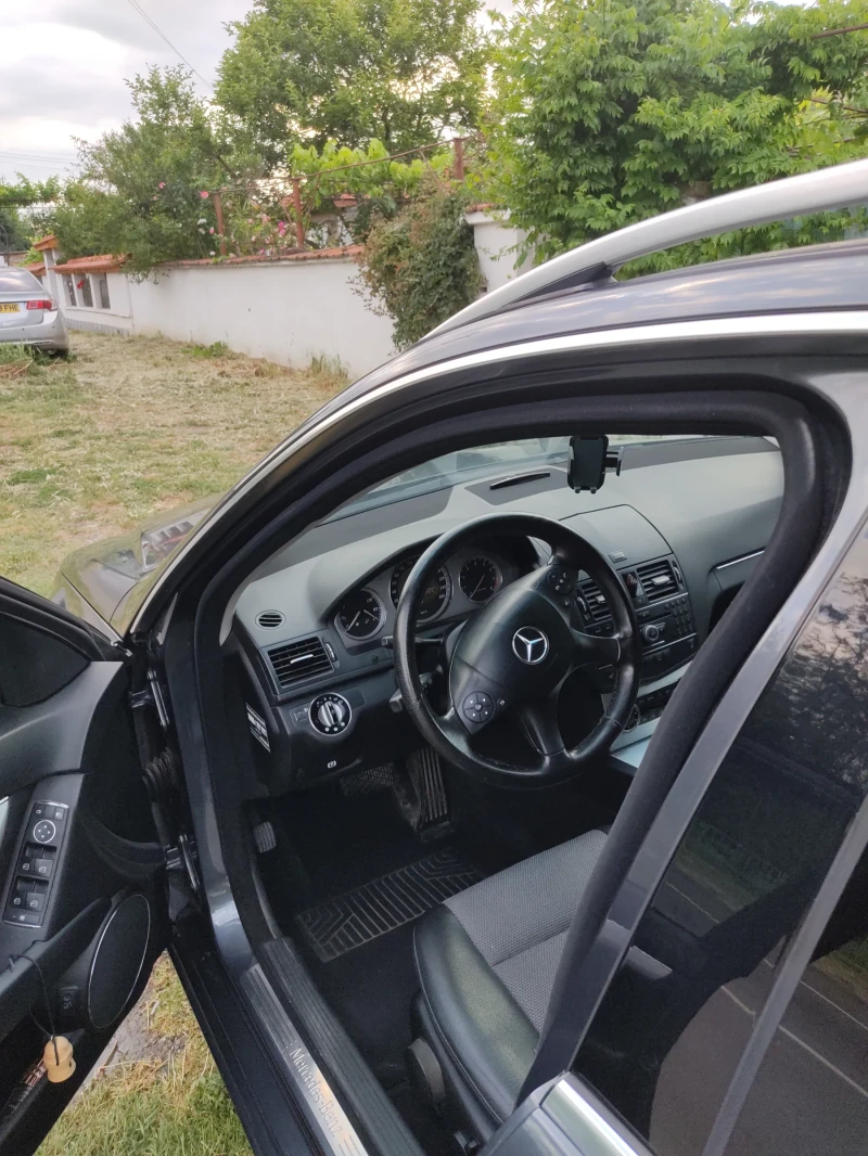 Mercedes-Benz C 200, снимка 5 - Автомобили и джипове - 52973523