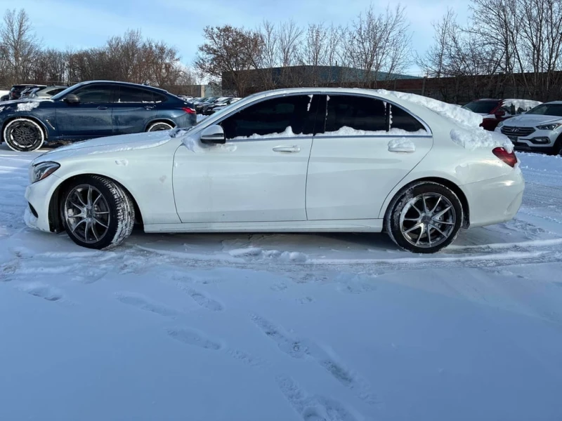 Mercedes-Benz C 300 * CARFAX * БЕЗ ПЪРВОНАЧАЛНА ВНОСКА, снимка 2 - Автомобили и джипове - 53024880