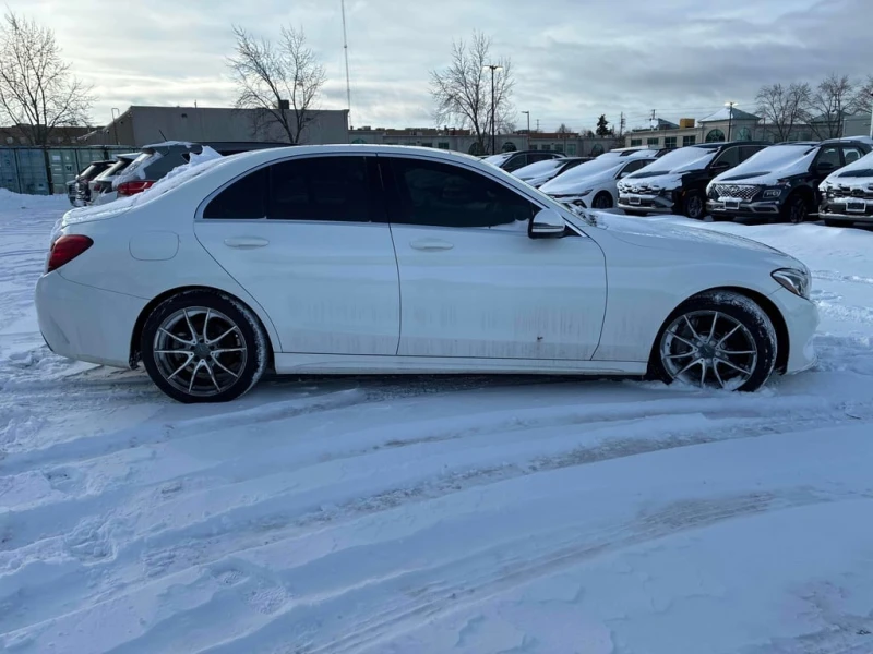 Mercedes-Benz C 300 * CARFAX * БЕЗ ПЪРВОНАЧАЛНА ВНОСКА, снимка 17 - Автомобили и джипове - 53024880