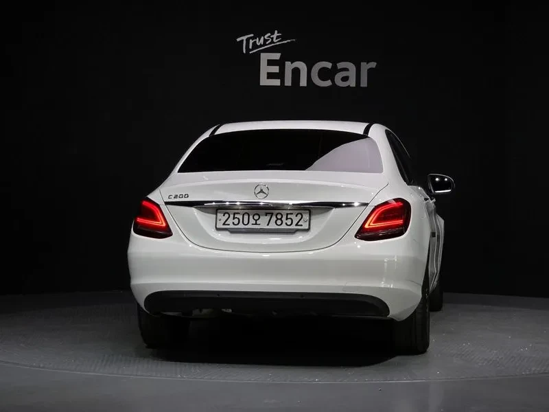 Mercedes-Benz C 200, снимка 4 - Автомобили и джипове - 54833217