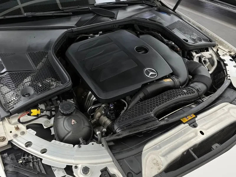Mercedes-Benz C 200, снимка 6 - Автомобили и джипове - 54833217