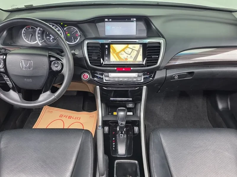 Honda Accord 2.4 9Th Generation, снимка 7 - Автомобили и джипове - 56698844