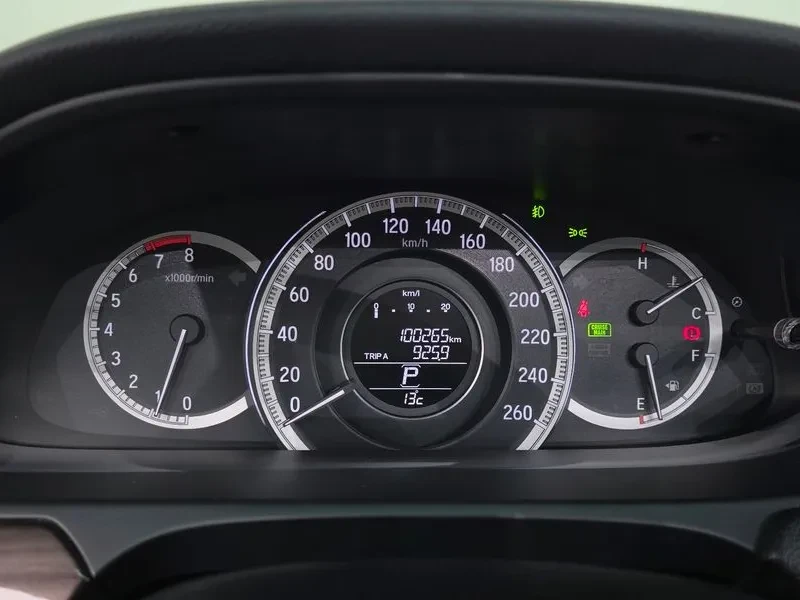 Honda Accord 2.4 9Th Generation, снимка 8 - Автомобили и джипове - 56698844