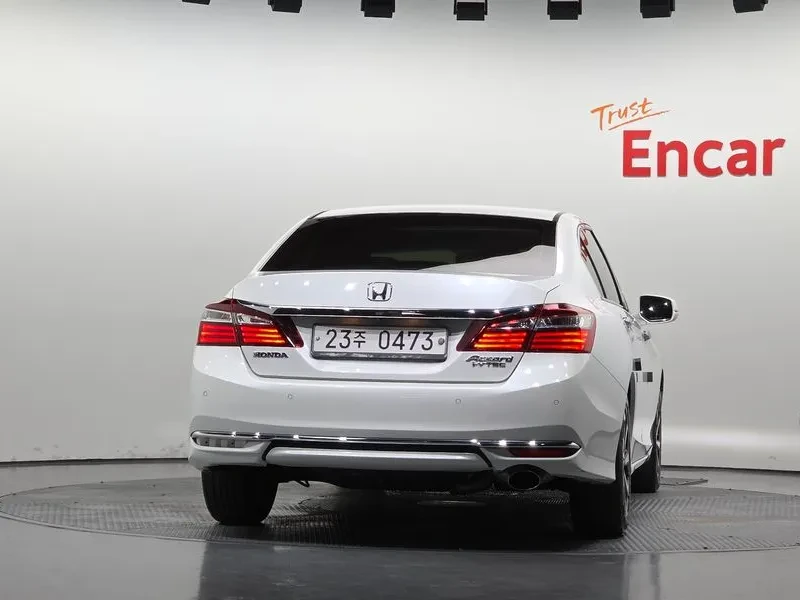 Honda Accord 2.4 9Th Generation, снимка 4 - Автомобили и джипове - 56698844