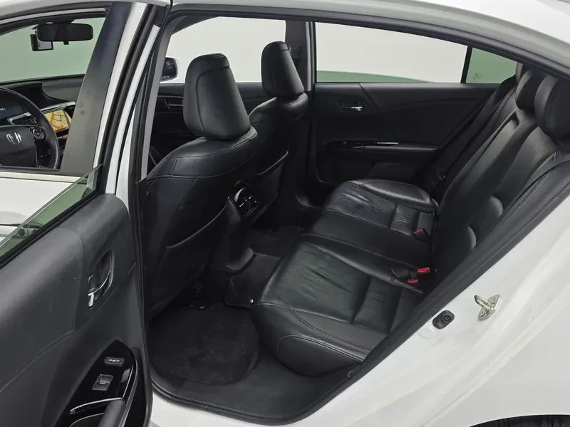 Honda Accord 2.4 9Th Generation, снимка 11 - Автомобили и джипове - 56698844
