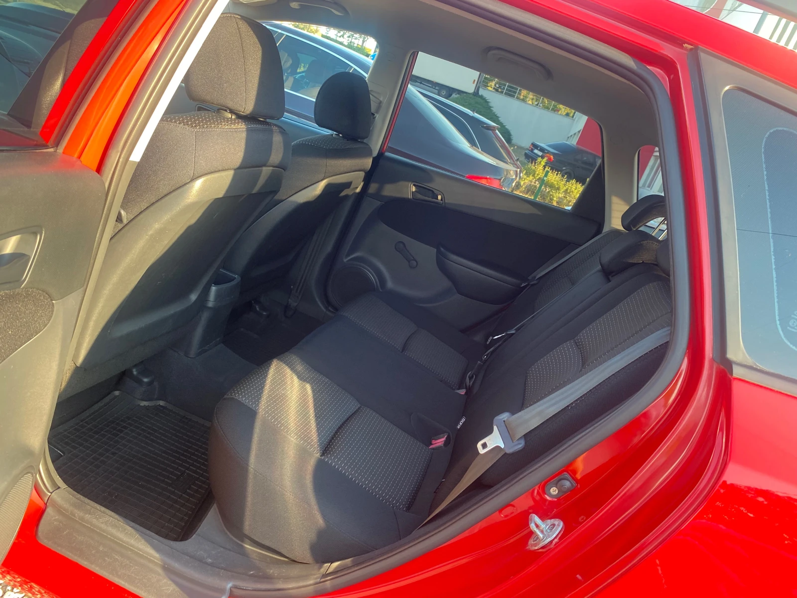 Hyundai I30 1.6i, ,  | Mobile.bg   13