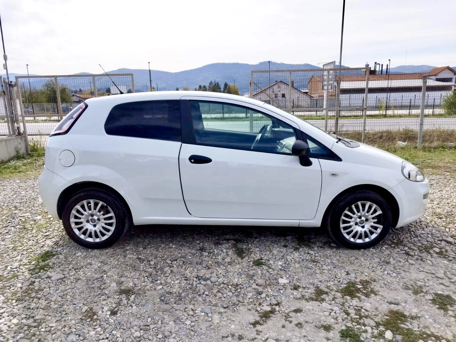 Fiat Punto EVO 1.3MJT EU5 - изображение 8