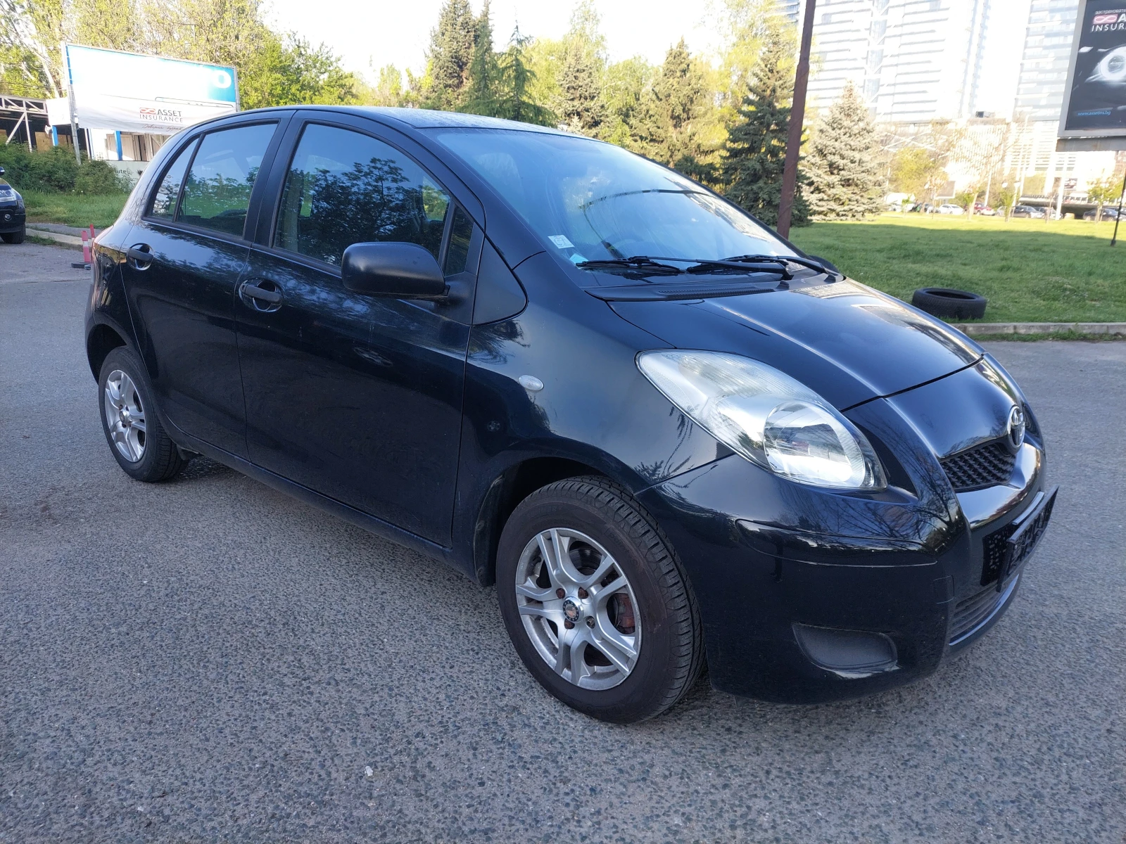 Toyota Yaris  FACELIFT - изображение 3
