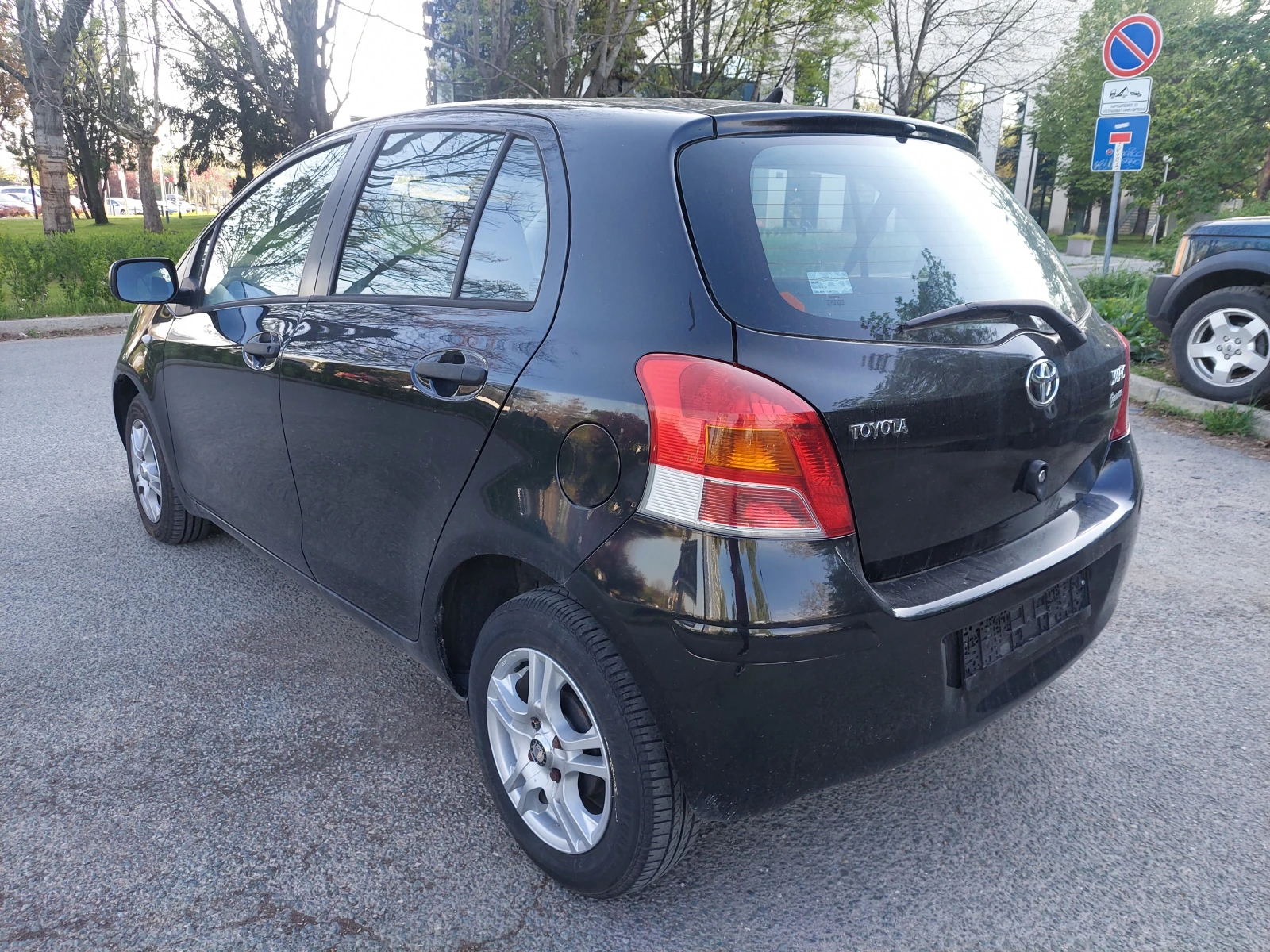 Toyota Yaris  FACELIFT - изображение 5