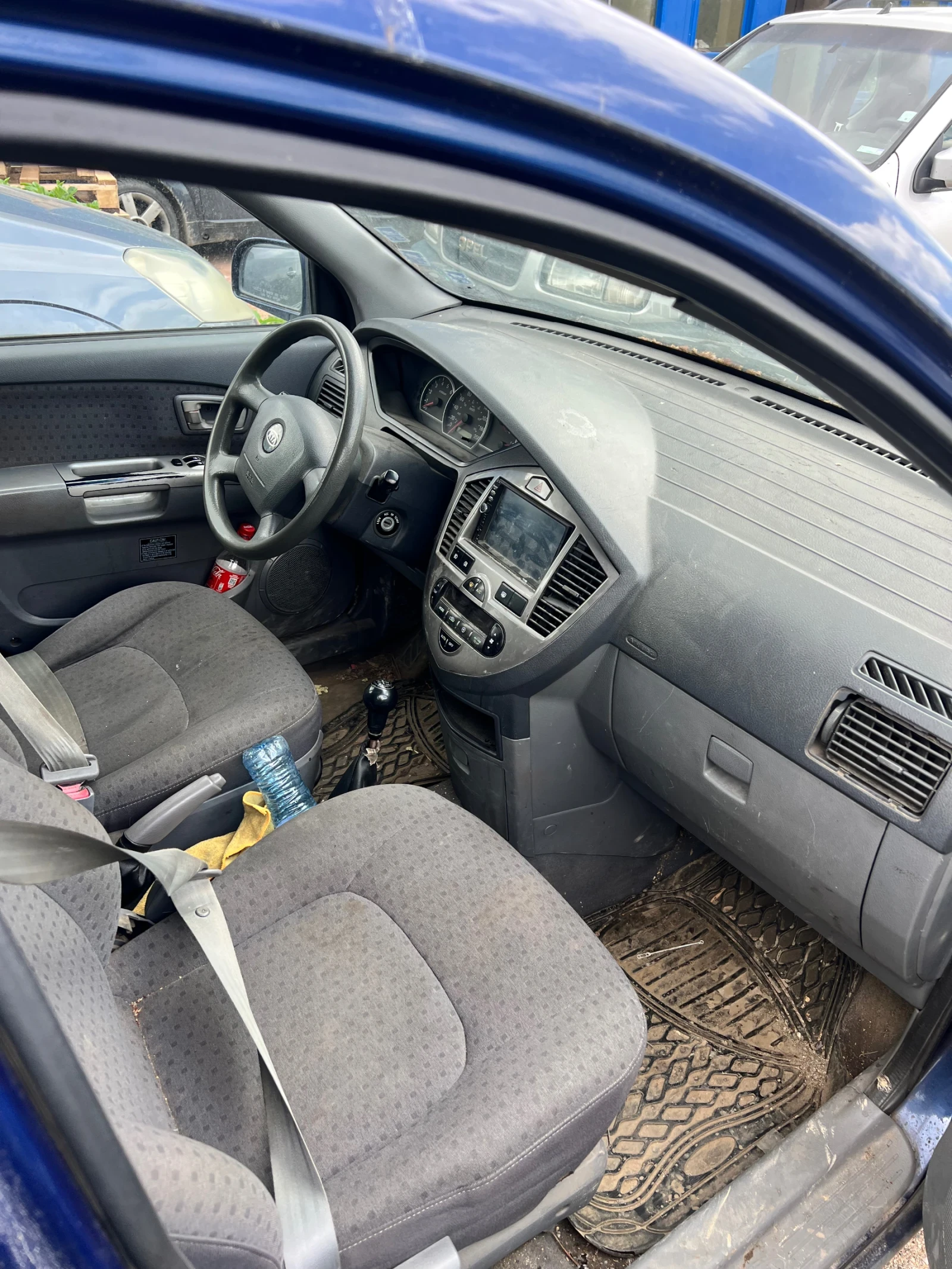 Kia Carens 2.0TDI 140 к.с - изображение 6