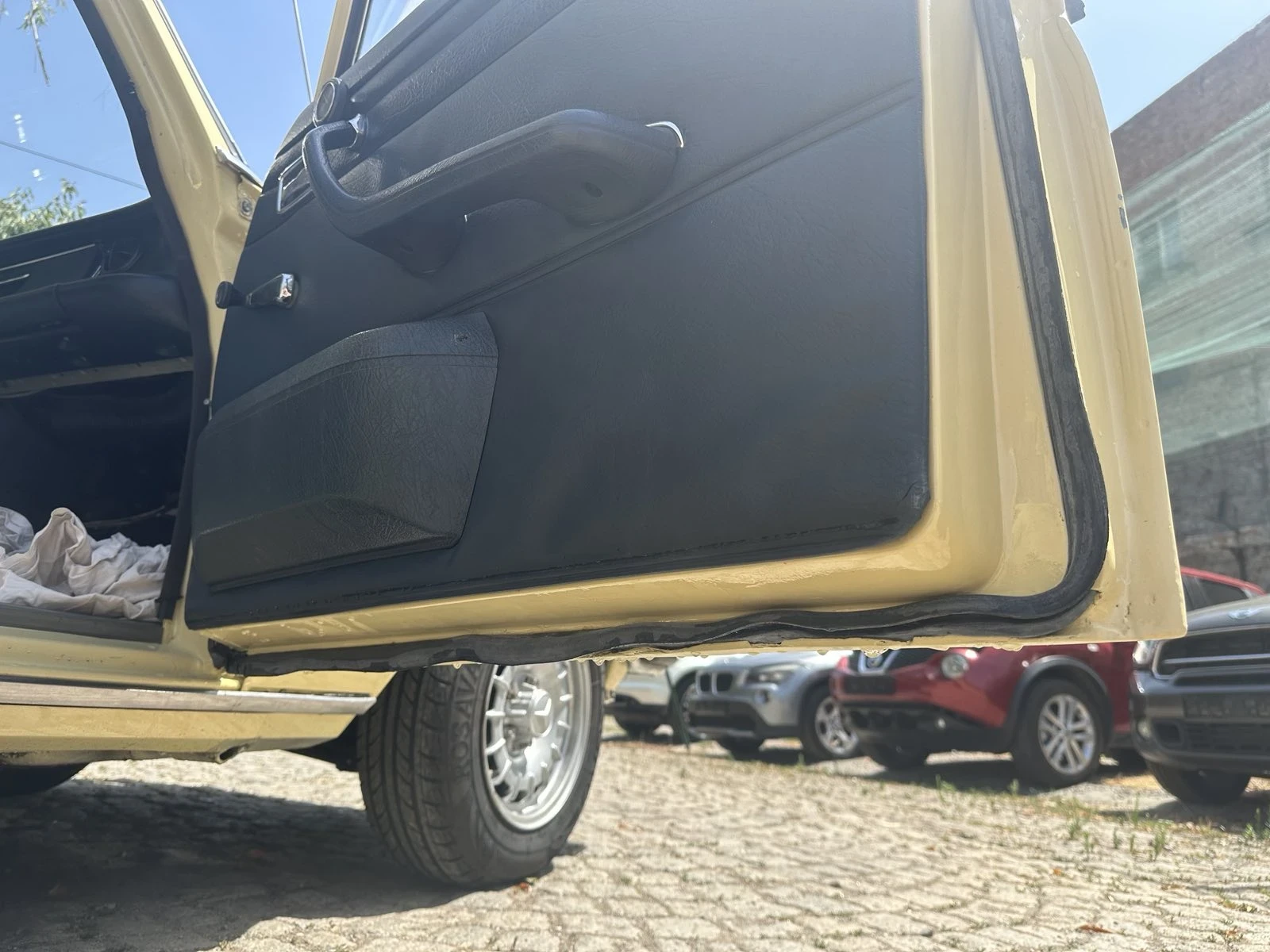 Mercedes-Benz 114 230  | Mobile.bg   14