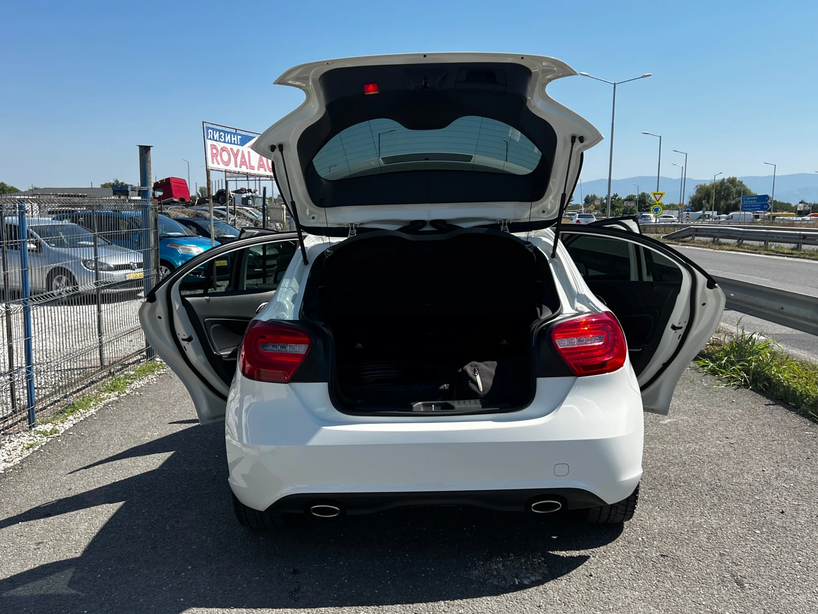 Mercedes-Benz A 200 ЛИЗИНГ-КЛИМАТРОНИК-НАВИГАЦИЯ-КОЖА-КАМЕРА - изображение 9