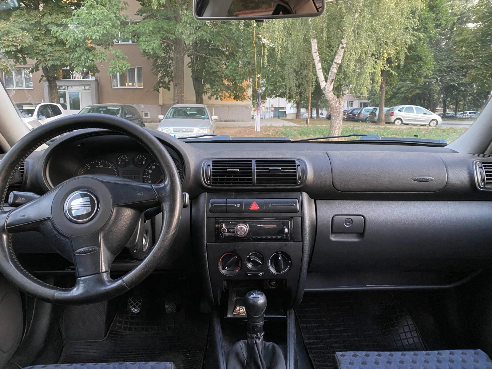Seat Toledo 1.9 TDI 110 к.с. - изображение 10