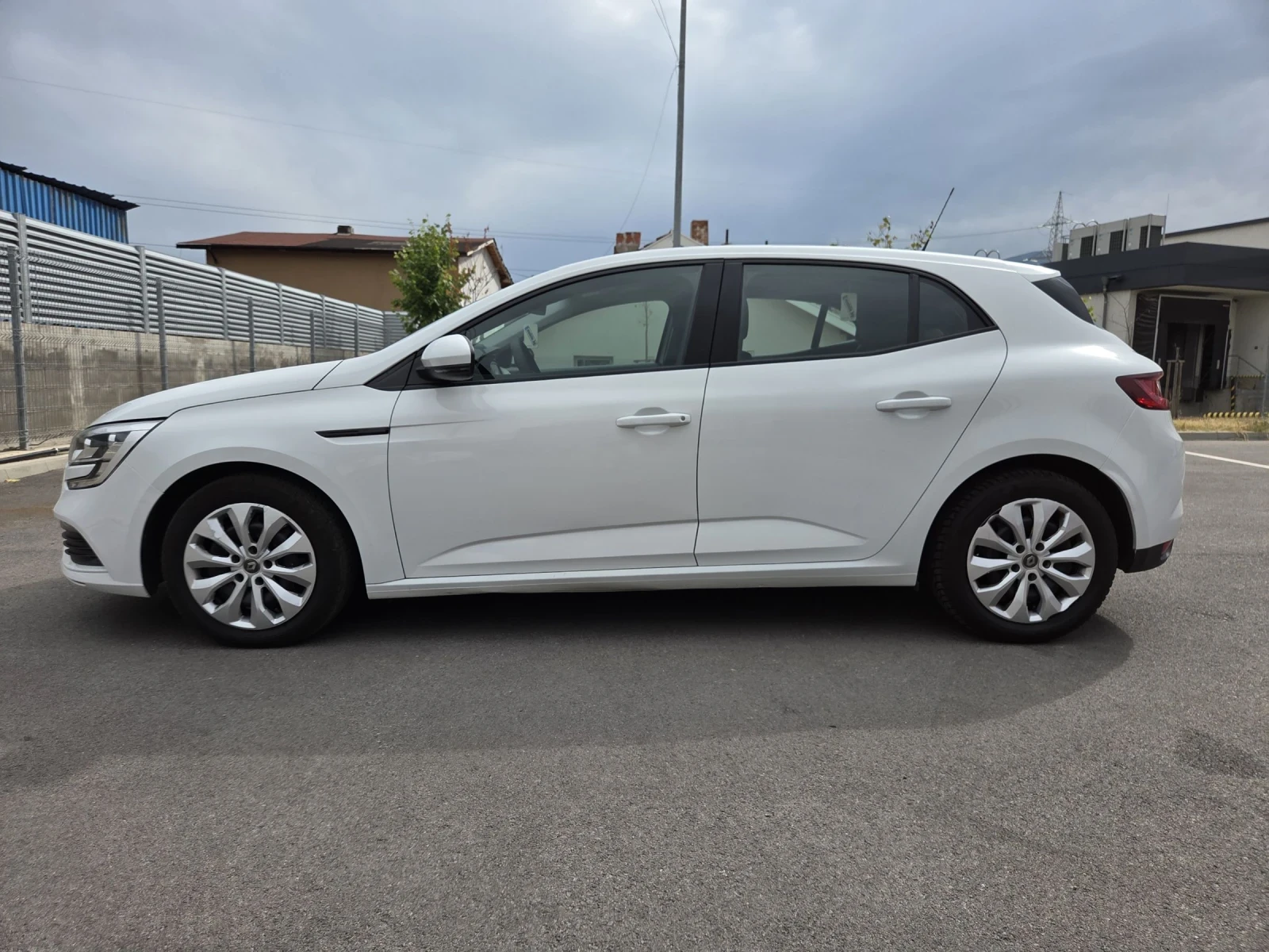 Renault Megane 1.5dci/105hp | Закупена от магазин в Бг| Отлично с - изображение 8