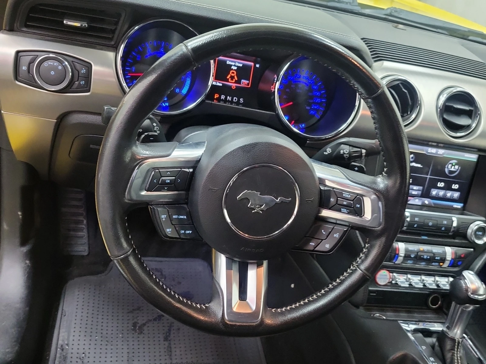 Ford Mustang GT * * АВТОМАТИК * * CARFAX * * АВТО КРЕДИТ * *  - изображение 8