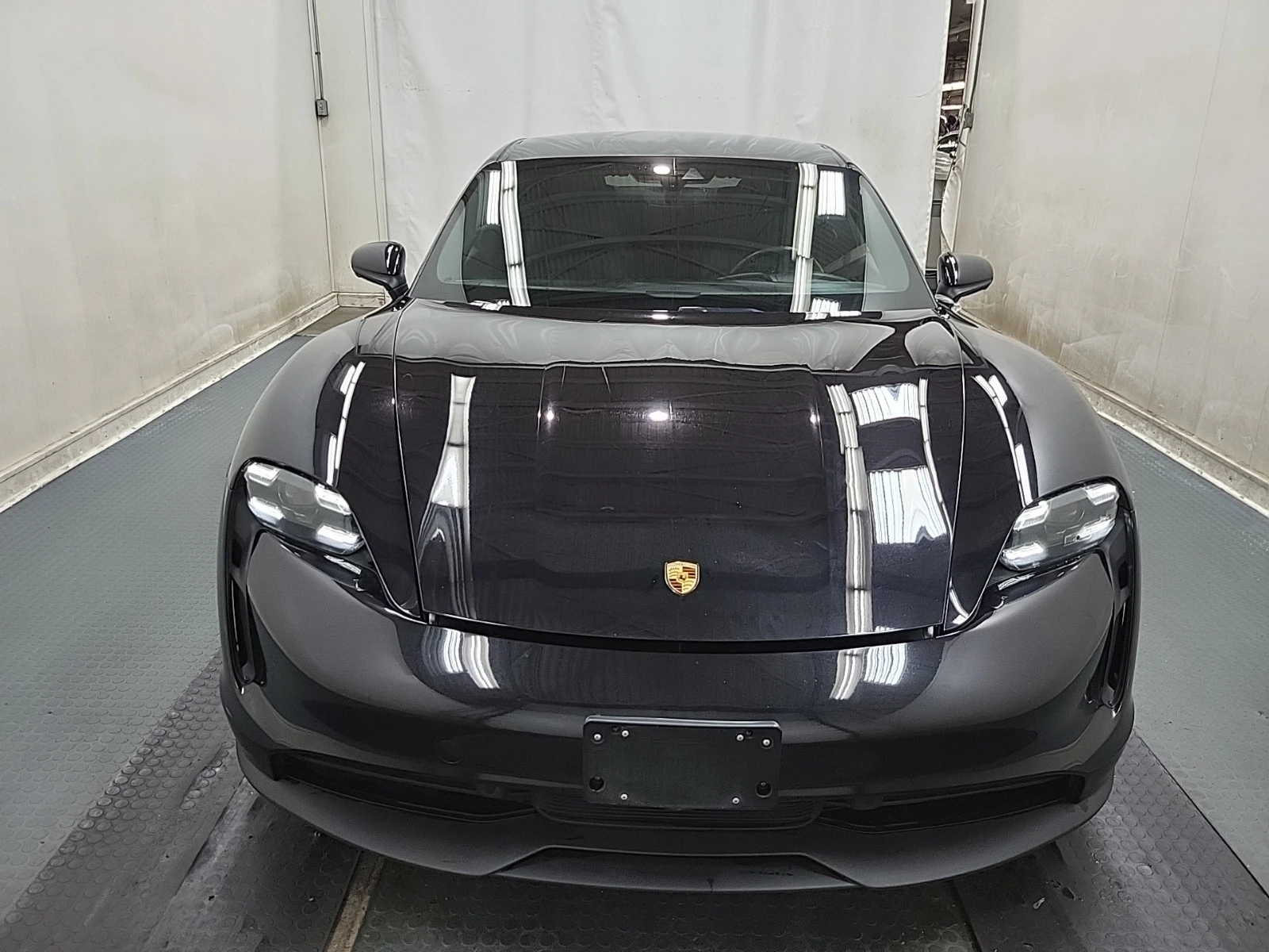 Porsche Taycan 4S * CARFAX * БЕЗ ПЪРВОНАЧАЛНА ВНОСКА - изображение 2