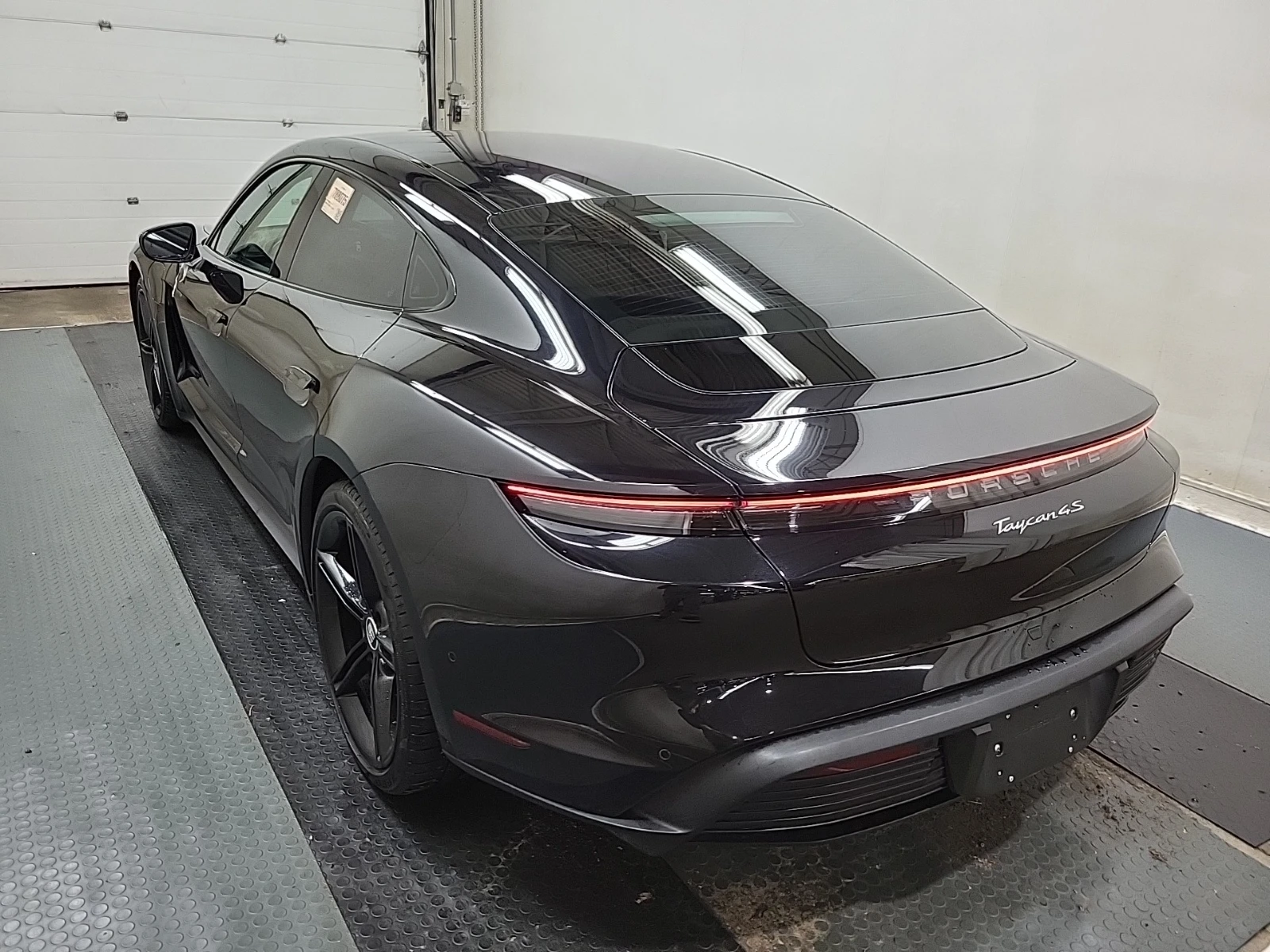 Porsche Taycan 4S * CARFAX * БЕЗ ПЪРВОНАЧАЛНА ВНОСКА - изображение 6