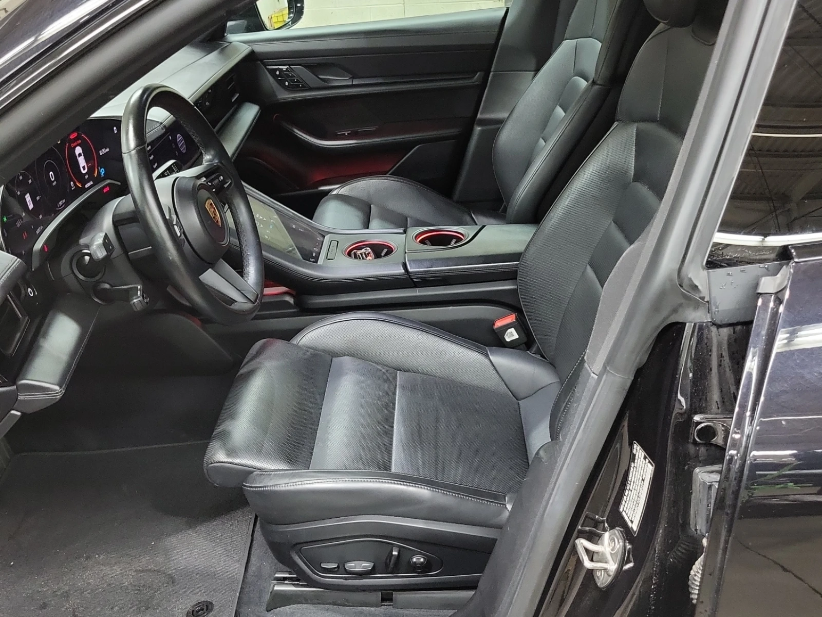 Porsche Taycan 4S * CARFAX * БЕЗ ПЪРВОНАЧАЛНА ВНОСКА - изображение 7