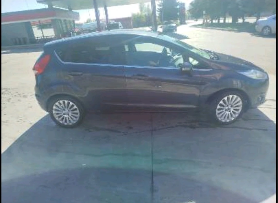Ford Fiesta, снимка 2 - Автомобили и джипове - 53847368