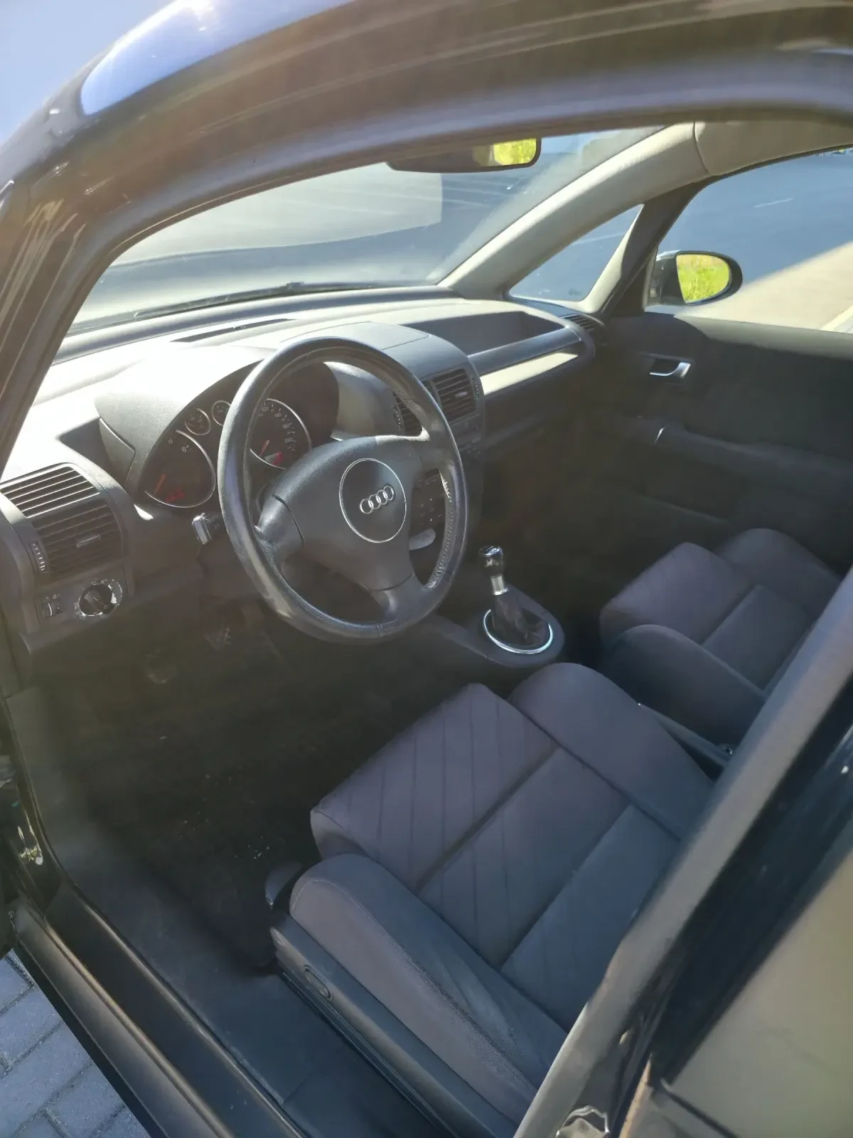 Audi A2 1.6 FSI, снимка 2 - Автомобили и джипове - 54088983