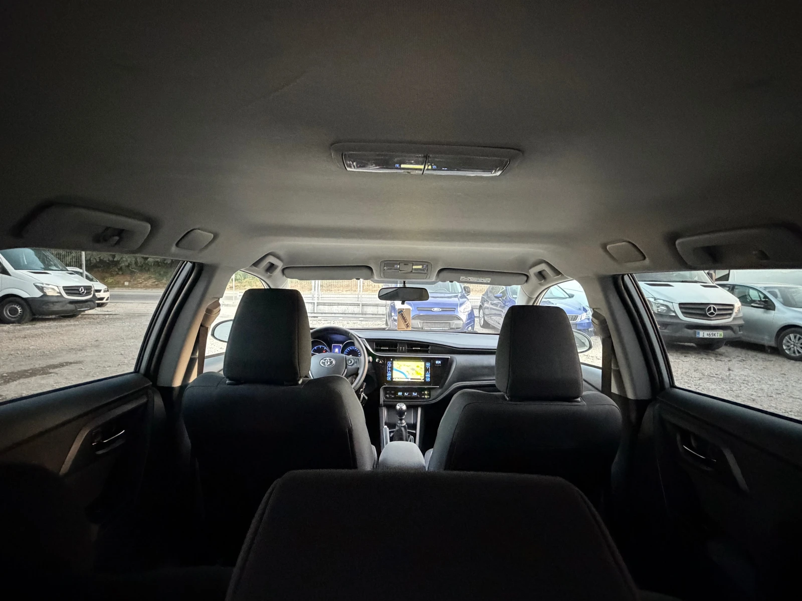 Toyota Auris 1.6D4D* TOP* Face* NAVI* Evro6, снимка 8 - Автомобили и джипове - 54745346