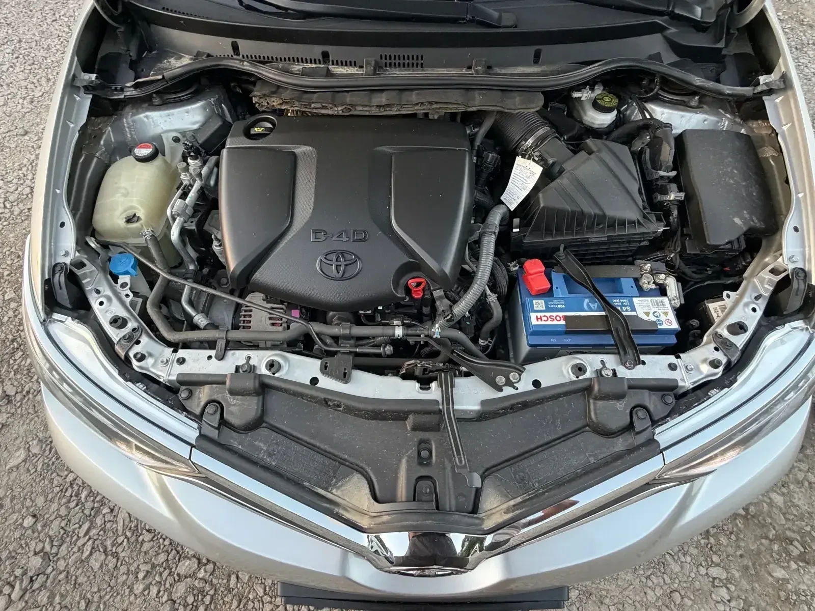 Toyota Auris 1.6D4D* TOP* Face* NAVI* Evro6, снимка 15 - Автомобили и джипове - 54745346
