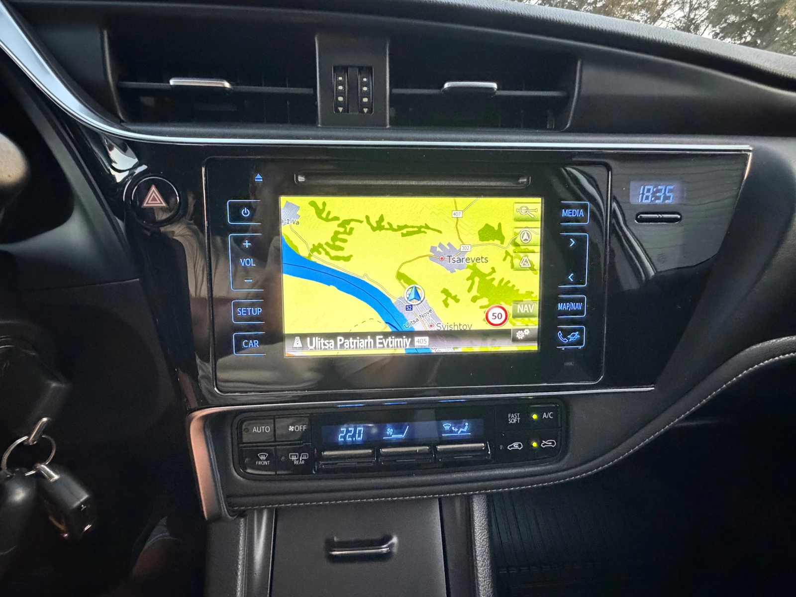 Toyota Auris 1.6D4D* TOP* Face* NAVI* Evro6, снимка 13 - Автомобили и джипове - 54745346