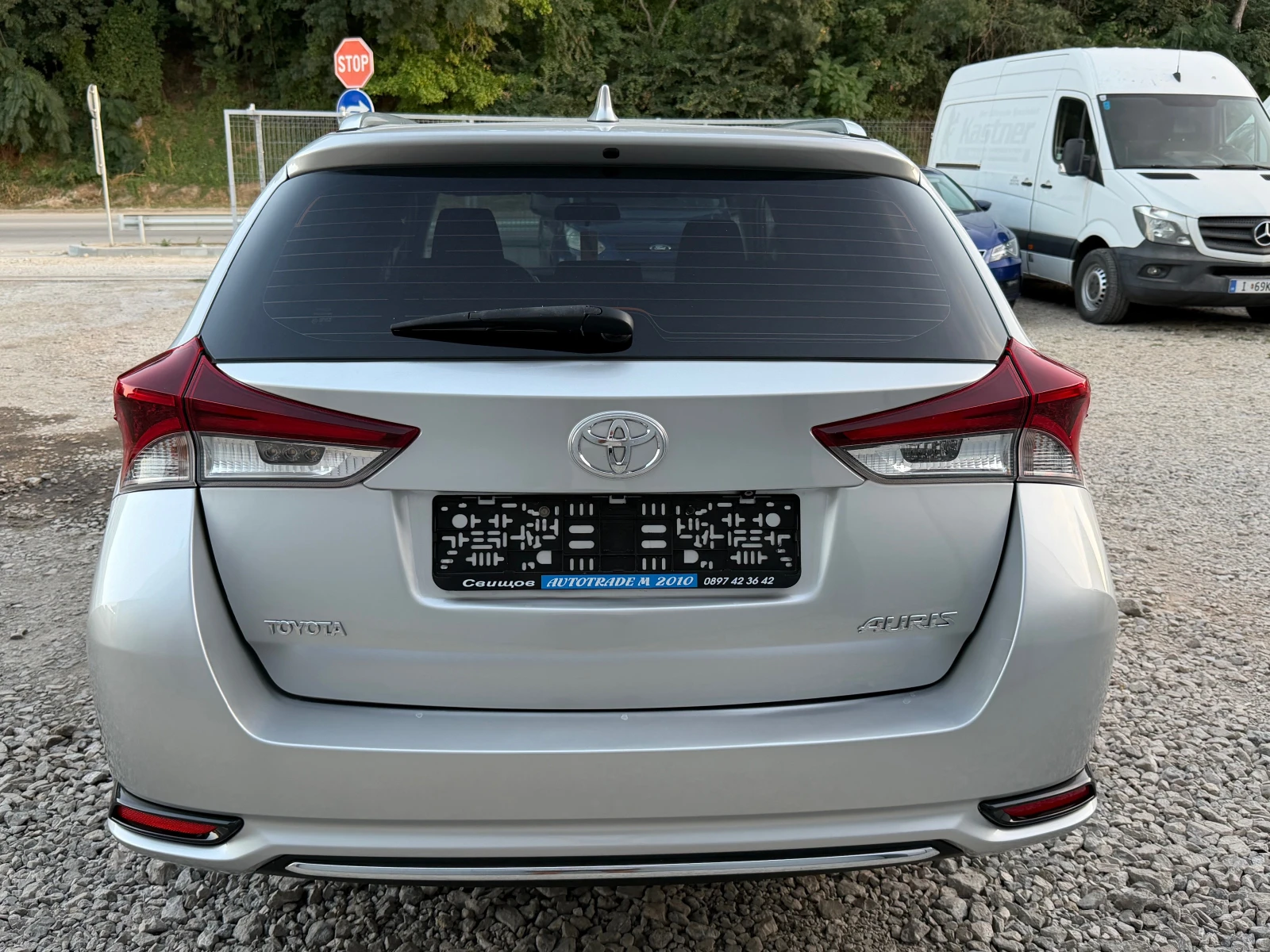Toyota Auris 1.6D4D* TOP* Face* NAVI* Evro6, снимка 5 - Автомобили и джипове - 54745346