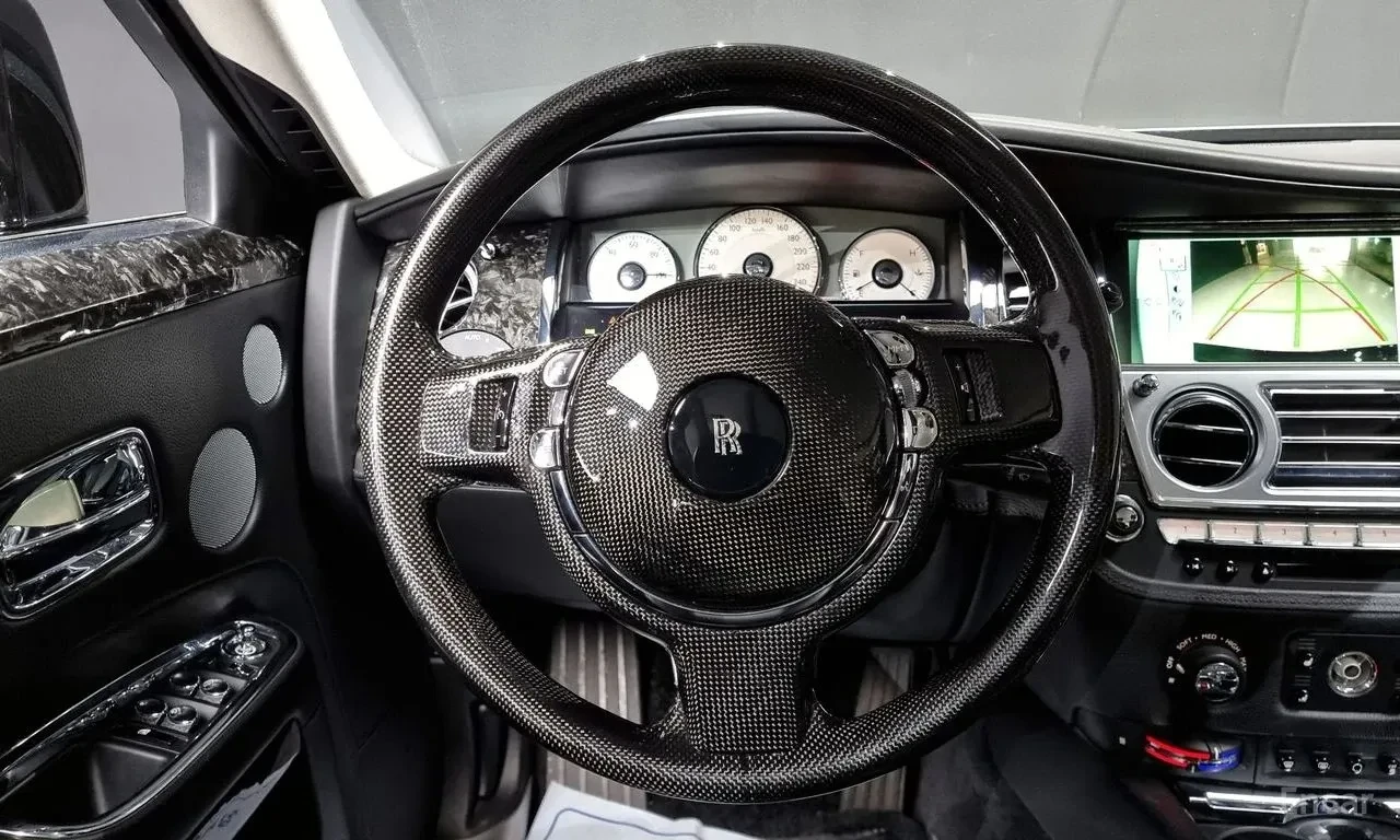 Rolls-Royce Ghost 6.6* V12* MANSORY* CUSTOM* ОБДУХ* ПАНО* 360, снимка 15 - Автомобили и джипове - 54827114