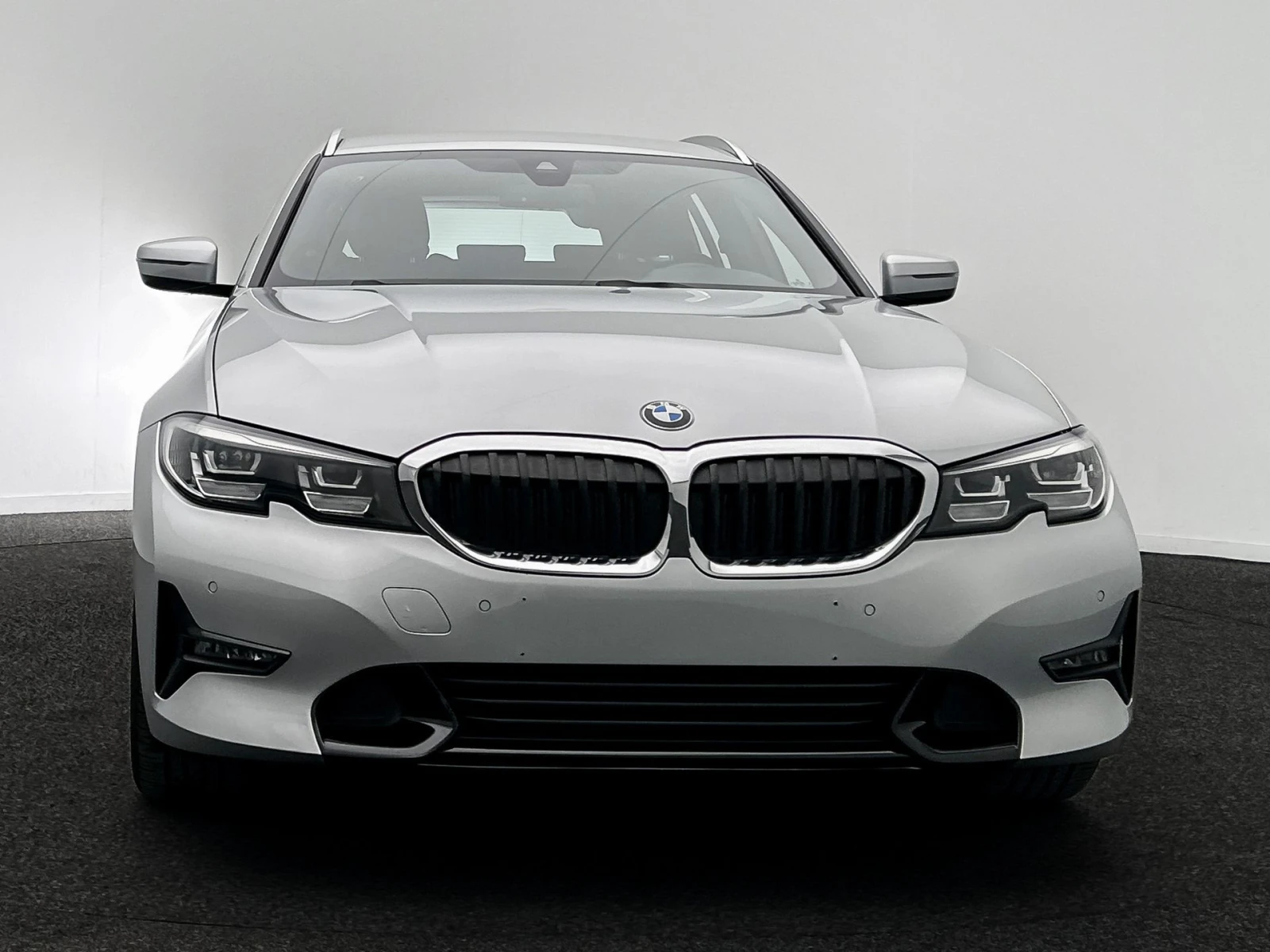 BMW 318 Touring 318d 150hp, снимка 2 - Автомобили и джипове - 54830917