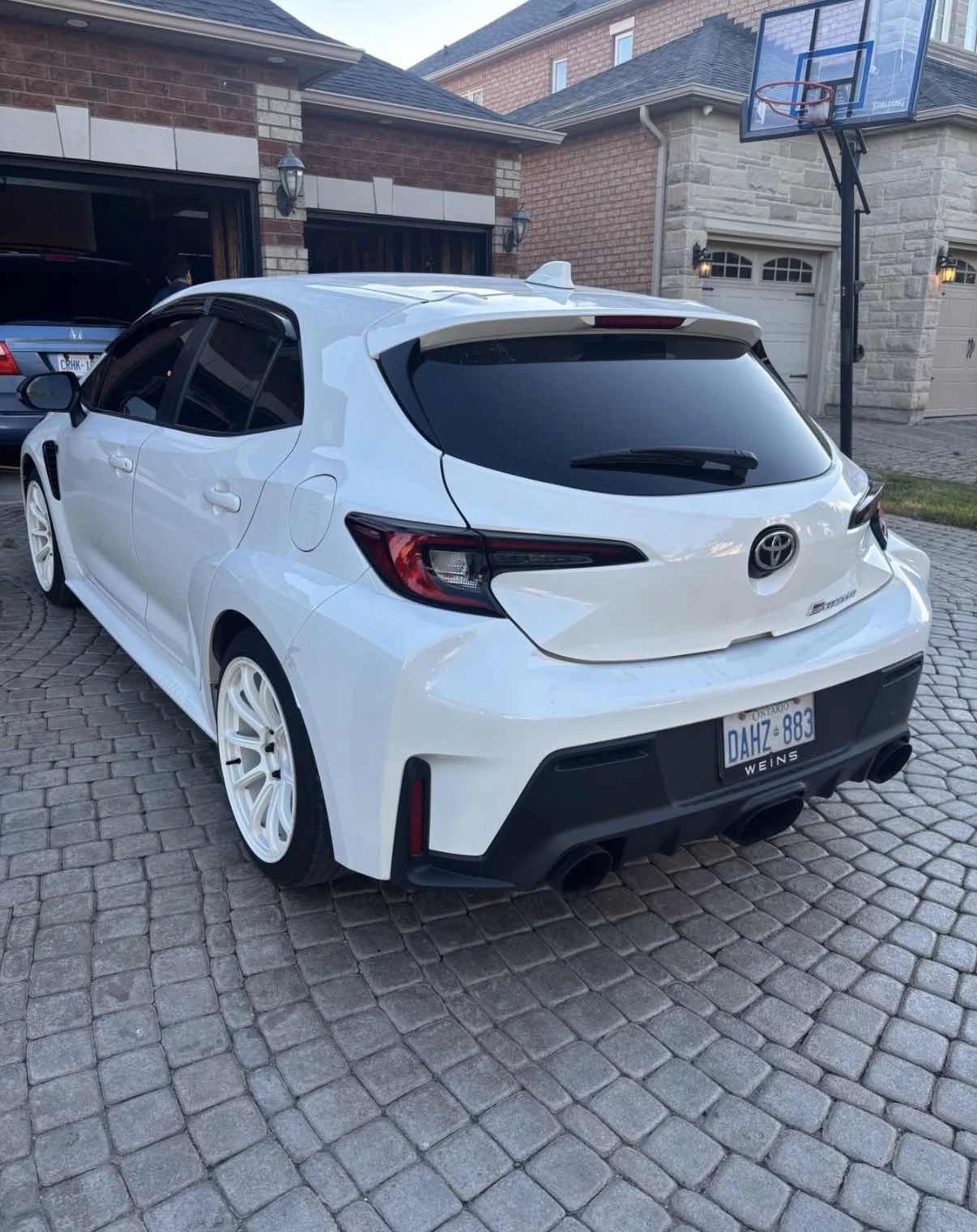 Toyota Corolla GR * CARFAX * АВТО КРЕДИТ * , снимка 3 - Автомобили и джипове - 54983214