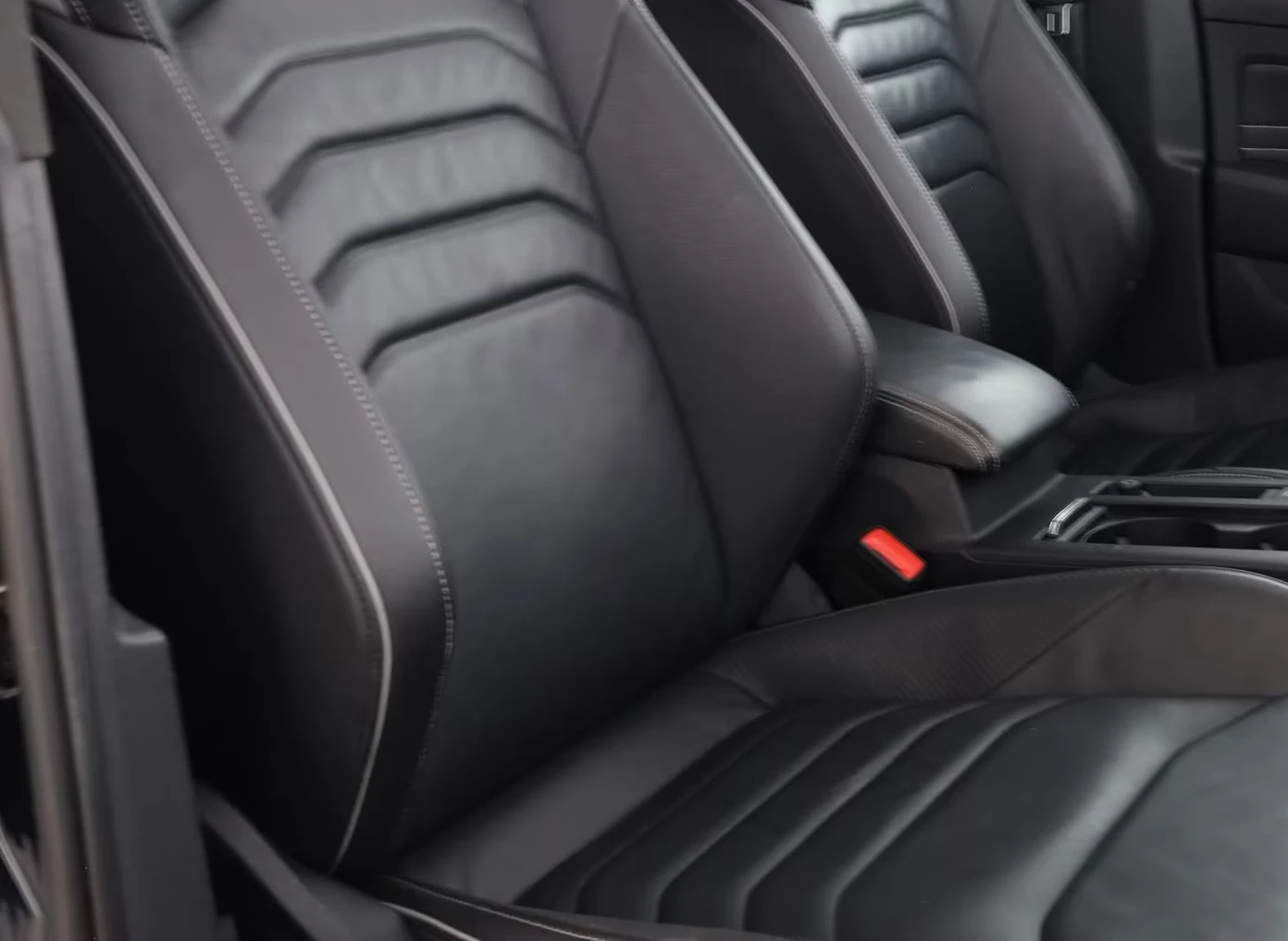 VW Arteon 4X4/R-LINE/200HP/IQ LIGHT/HUD/KLESS/PANO/CAM/612z | Mobile.bg � ����������� 12