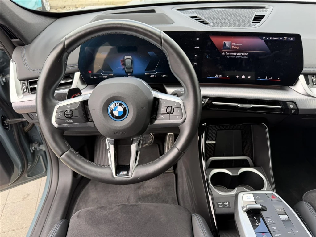 BMW iX1 xDrive30, снимка 12 - Автомобили и джипове - 55395244